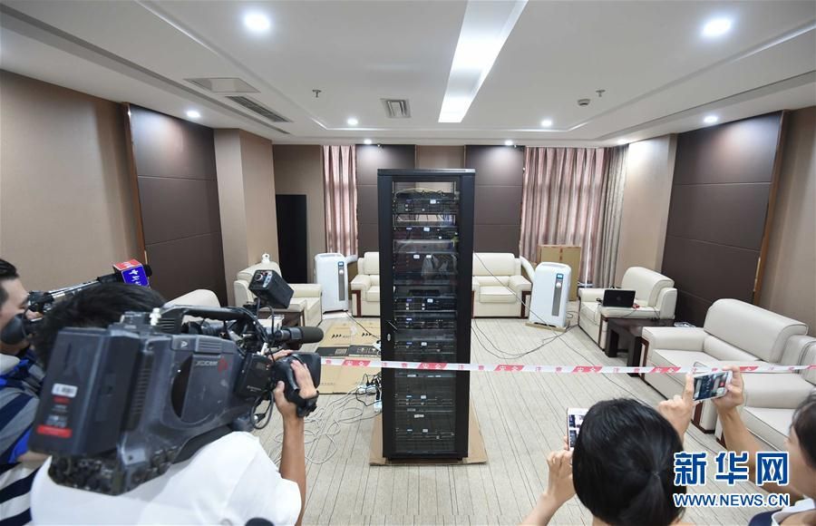成都人工智能机器人挑战今年高考数学