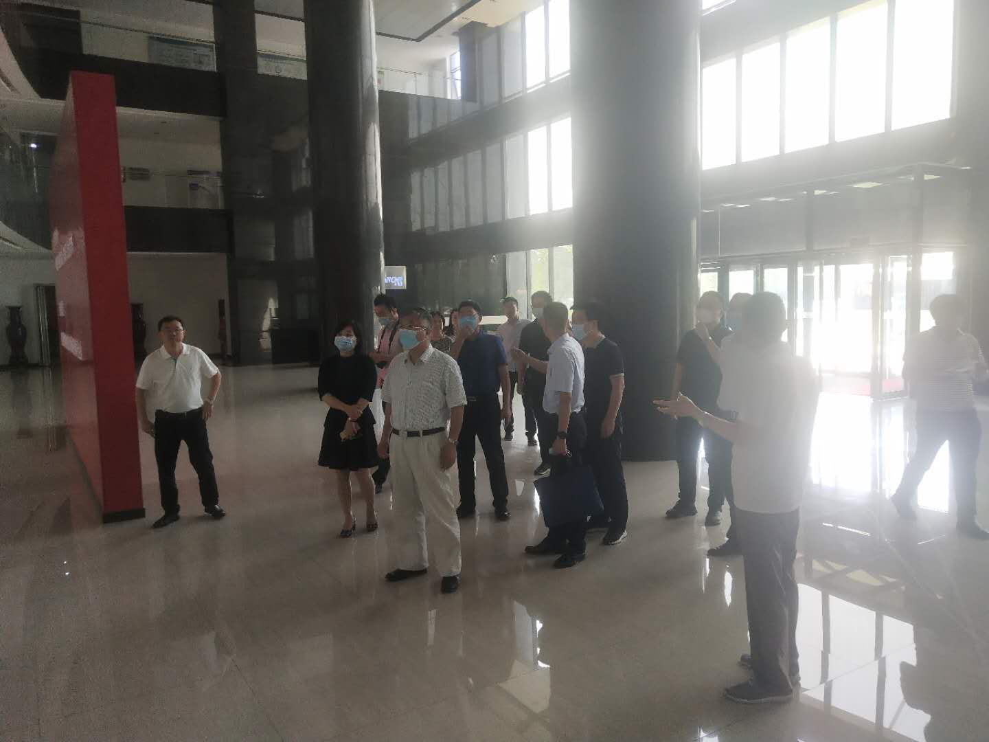 公党河南省委司富春副主委一行莅临孵化器考察指导