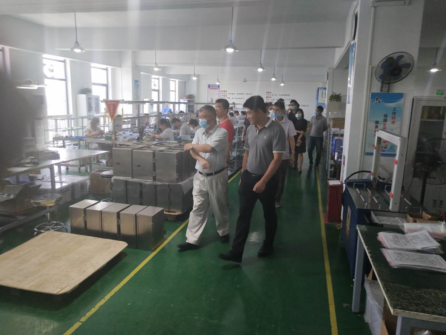 公党河南省委司富春副主委一行莅临孵化器考察指导